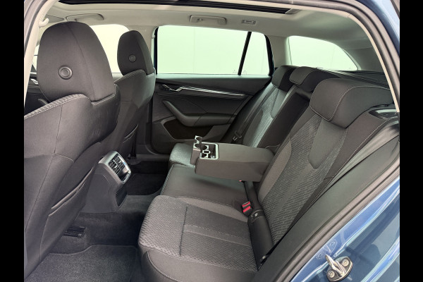 Škoda Octavia Combi 1.5T 150PK Pano-Dak Adap.Cruise Navi Trekhaak Ecc Apple Carplay Android Auto First Edition Elek.Achterklep Virtual Cockpit Pdc Keyless Wifi 1e Eigenaar Origineel Nederlandse Auto