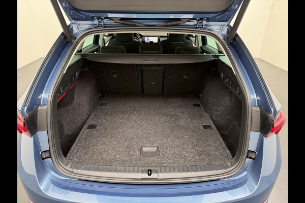 Škoda Octavia Combi 1.5T 150PK Pano-Dak Adap.Cruise Navi Trekhaak Ecc Apple Carplay Android Auto First Edition Elek.Achterklep Virtual Cockpit Pdc Keyless Wifi 1e Eigenaar Origineel Nederlandse Auto