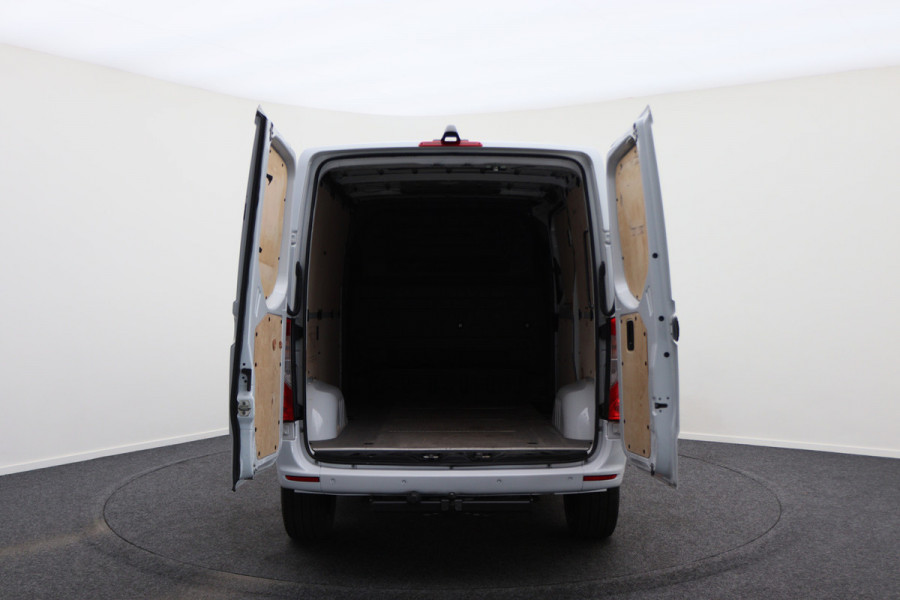 Mercedes-Benz Sprinter 317 CDI Aut. L2H1 Leer, 3-Zits, Camera, Standkachel, Apple Carplay, Cruise, DAB