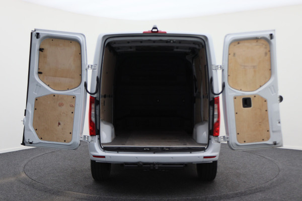 Mercedes-Benz Sprinter 317 CDI Aut. L2H1 Leer, 3-Zits, Camera, Standkachel, Apple Carplay, Cruise, DAB