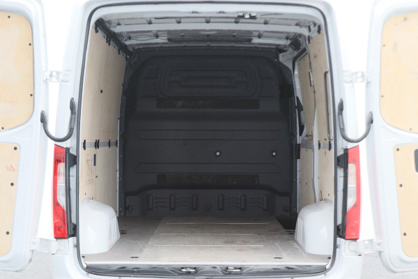Mercedes-Benz Sprinter 317 CDI Aut. L2H1 Leer, 3-Zits, Camera, Standkachel, Apple Carplay, Cruise, DAB