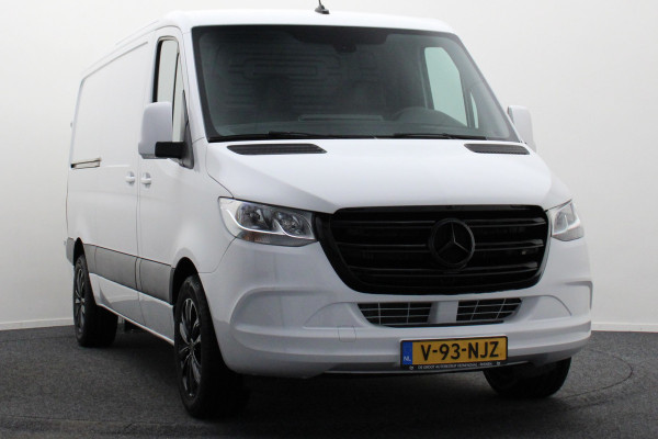Mercedes-Benz Sprinter 317 CDI Aut. L2H1 Leer, 3-Zits, Camera, Standkachel, Apple Carplay, Cruise, DAB