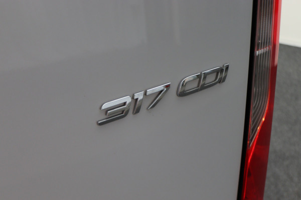 Mercedes-Benz Sprinter 317 CDI Aut. L2H1 Leer, 3-Zits, Camera, Standkachel, Apple Carplay, Cruise, DAB