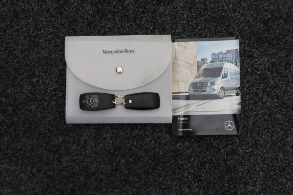 Mercedes-Benz Sprinter 317 CDI Aut. L2H1 Leer, 3-Zits, Camera, Standkachel, Apple Carplay, Cruise, DAB