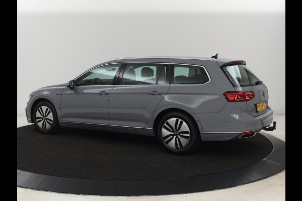Volkswagen Passat 1.4 TSI PHEV GTE | Trekhaak | Stoelverwarming | Massage | Virtual Cockpit | Matrix LED | Camera | Adaptive cruise | Carplay | Navigatie | Parkeerhulp | Plug In
