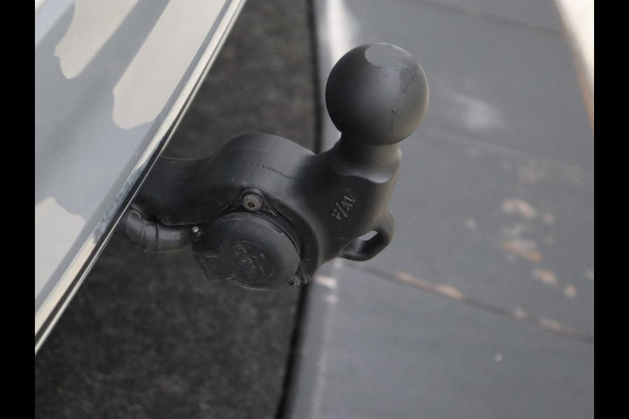 Volkswagen Passat 1.4 TSI PHEV GTE | Trekhaak | Stoelverwarming | Massage | Virtual Cockpit | Matrix LED | Camera | Adaptive cruise | Carplay | Navigatie | Parkeerhulp | Plug In