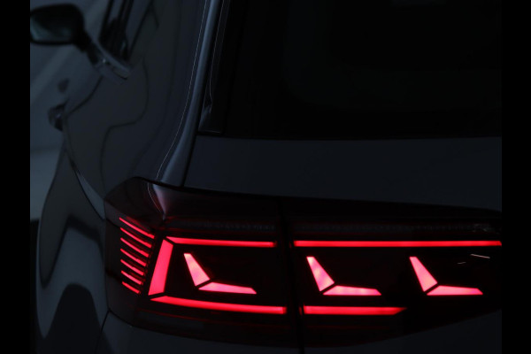 Volkswagen Passat 1.4 TSI PHEV GTE | Trekhaak | Stoelverwarming | Massage | Virtual Cockpit | Matrix LED | Camera | Adaptive cruise | Carplay | Navigatie | Parkeerhulp | Plug In