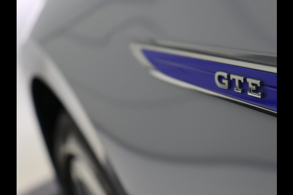 Volkswagen Passat 1.4 TSI PHEV GTE | Trekhaak | Stoelverwarming | Massage | Virtual Cockpit | Matrix LED | Camera | Adaptive cruise | Carplay | Navigatie | Parkeerhulp | Plug In