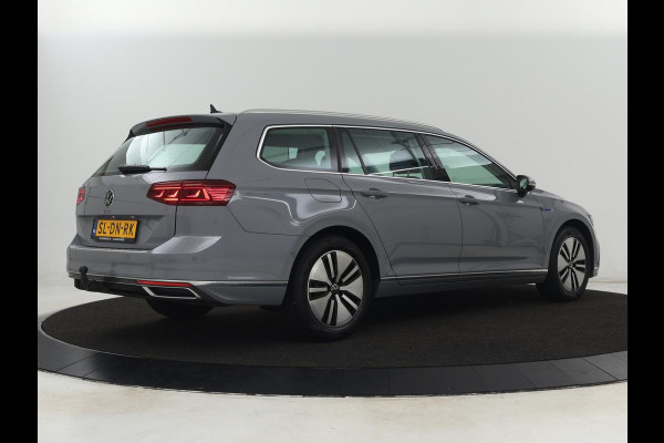 Volkswagen Passat 1.4 TSI PHEV GTE | Trekhaak | Stoelverwarming | Massage | Virtual Cockpit | Matrix LED | Camera | Adaptive cruise | Carplay | Navigatie | Parkeerhulp | Plug In