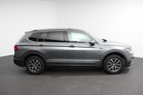 Volkswagen Tiguan Allspace 1.5 TSI DSG Comfortline 7p. | Climate Control | Camera | Parkeer sensoren | Trekhaak | Electrisch bedienbare achterklep | Stoelverwarming