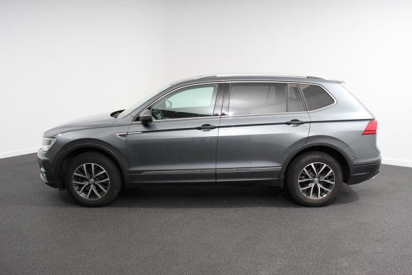 Volkswagen Tiguan Allspace 1.5 TSI DSG Comfortline 7p. | Climate Control | Camera | Parkeer sensoren | Trekhaak | Electrisch bedienbare achterklep | Stoelverwarming