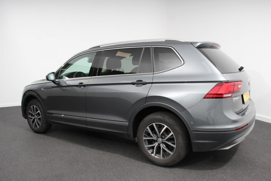 Volkswagen Tiguan Allspace 1.5 TSI DSG Comfortline 7p. | Climate Control | Camera | Parkeer sensoren | Trekhaak | Electrisch bedienbare achterklep | Stoelverwarming