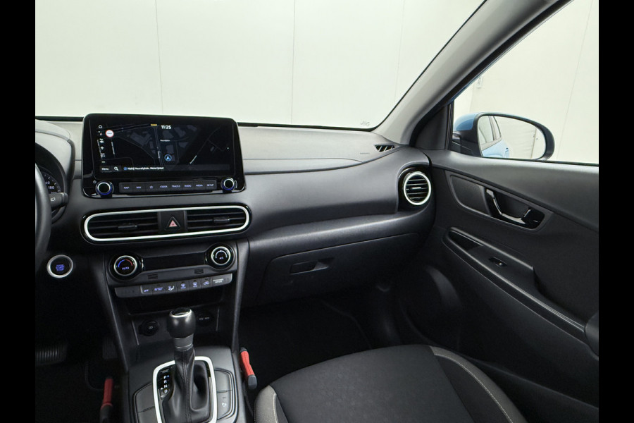 Hyundai Kona 1.6 HEV AUT-6 141pk Adaptive-Cr Trekhaak HUD Camera Android Apple Carplay Navi Bordherkenning PDC Fashion Keyless Head-Up-Display Auto-Pilot (Lane-Assist+ACC) ESP Mild Hybride Priv.Glass Botsing waarsch syst Dodehoek-assistent