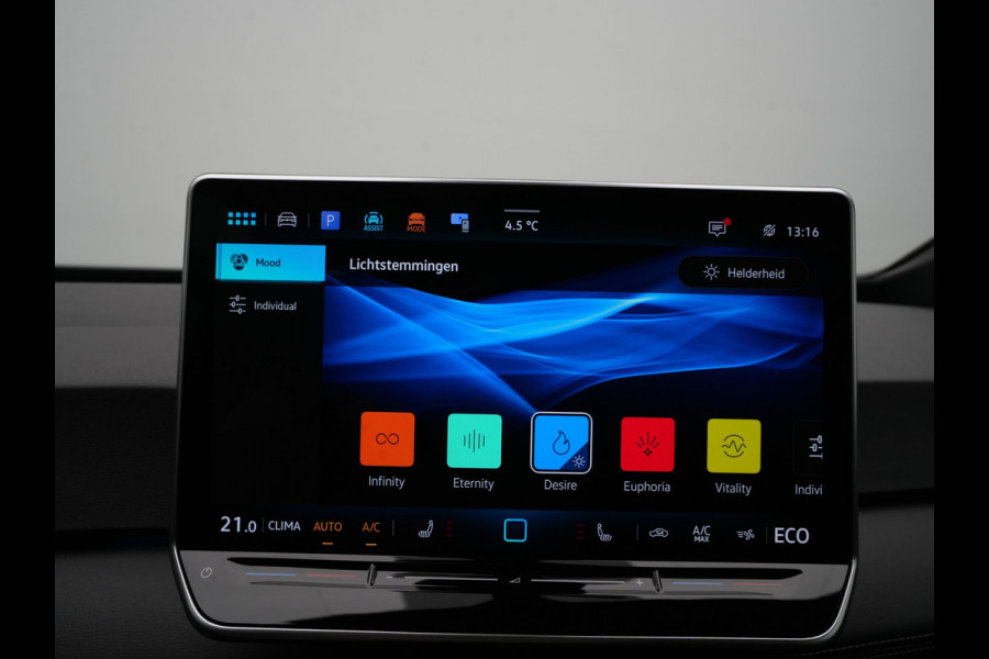 Volkswagen ID.3 Pro Business 59 kWh 232pk Navigatie Stoel/Stuurverwarming Carplay Acc Pdc 232