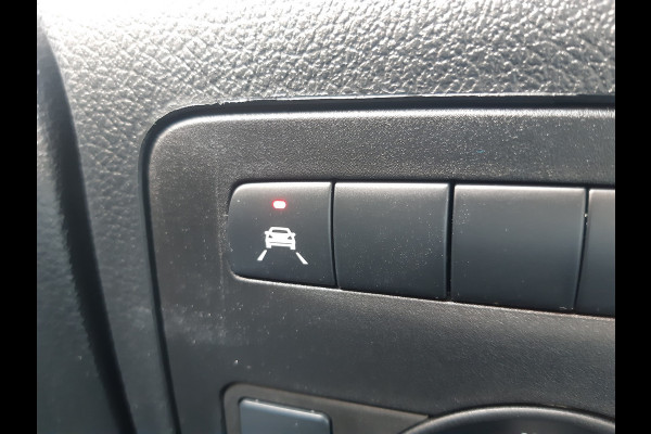 Mercedes-Benz eVito 112 - 66 kWh 290Km Range - Navi - Achteruitrijcamera