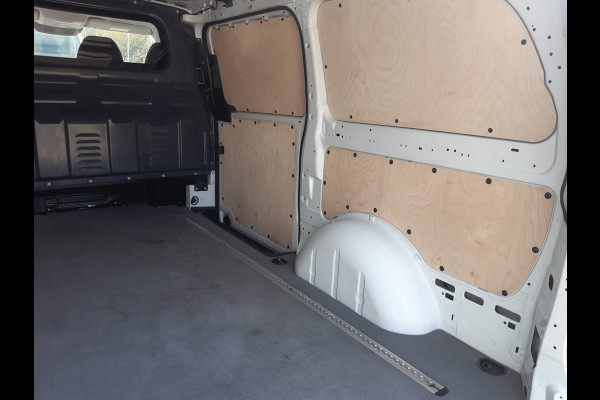 Mercedes-Benz eVito 112 - 66 kWh 290Km Range - Navi - Achteruitrijcamera