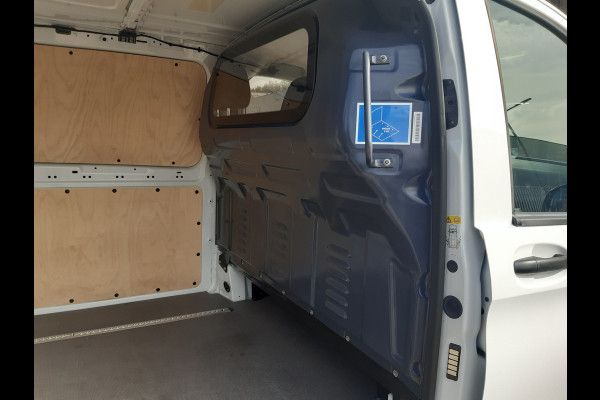 Mercedes-Benz eVito 112 - 66 kWh 290Km Range - Navi - Achteruitrijcamera