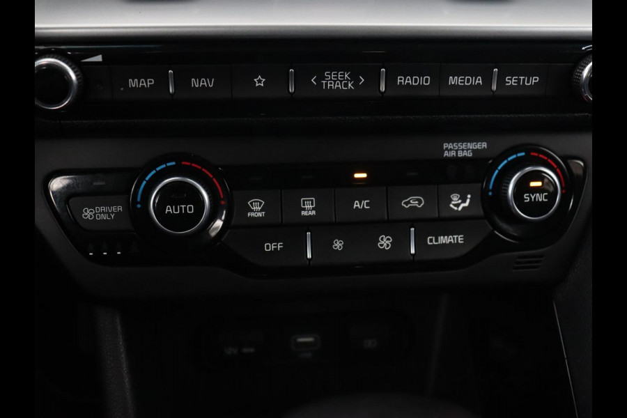 Kia Niro 1.6 GDI Hybrid DynamicLine | Adaptive cruise | cruise | Camera | Carplay | Half leder | Navigatie | DAB | Climate control | Parkeerhulp