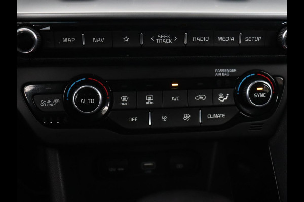 Kia Niro 1.6 GDI Hybrid DynamicLine | Adaptive cruise | cruise | Camera | Carplay | Half leder | Navigatie | DAB | Climate control | Parkeerhulp
