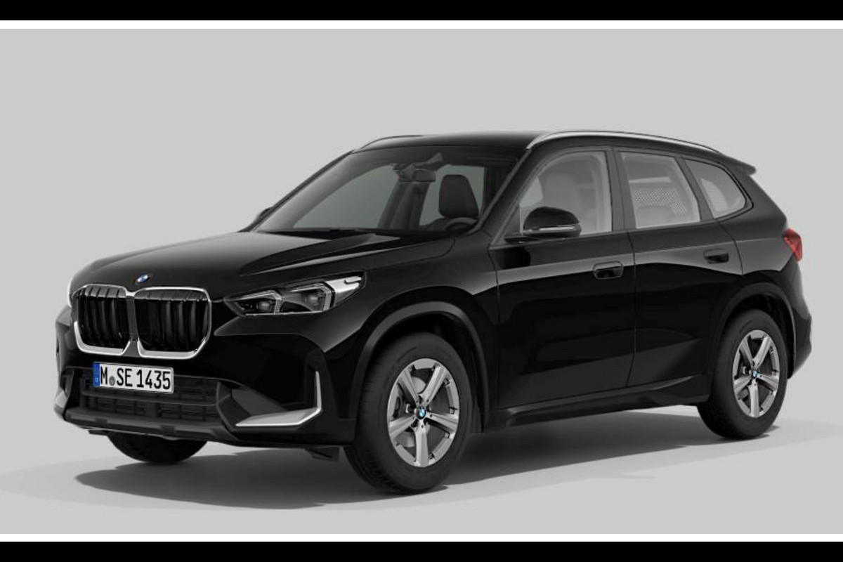 BMW X1 SDrive18i LED - NIEUW MODEL - GROOT SCHERM - CARPLAY - STOELVERWARMING - KEYLESS