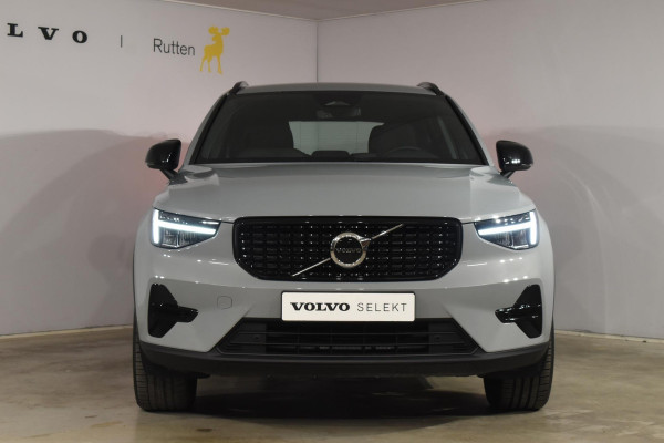 Volvo XC40 B4 211PK Automaat Plus Dark