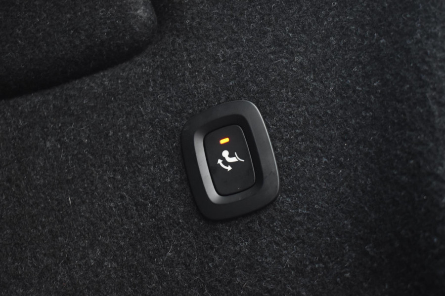 Volvo XC40 B4 211PK Automaat Plus Dark