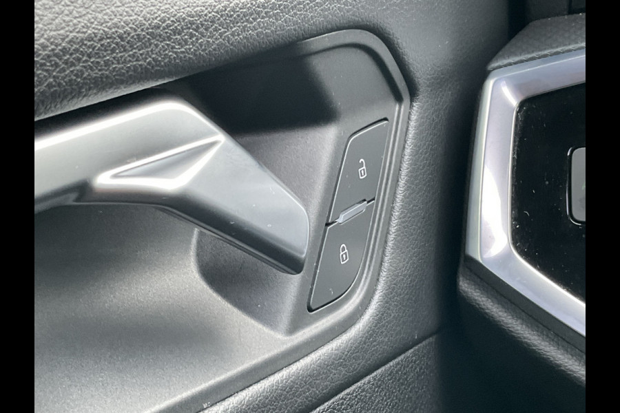 Audi Q3 Sportback 35 TFSI Business Edition S-Line Pano Trekhaak B&O Leer Led Carplay VOL!