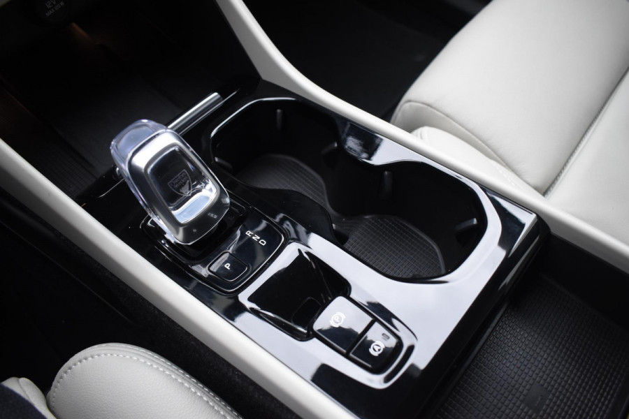 Volvo XC40 T5 262PK Automaat Recharge Inscription