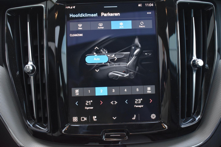 Volvo XC60 T6 350PK Automaat Plug-in Hybrid AWD Plus Dark