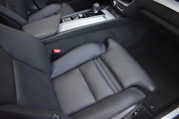 Volvo XC60 T6 350PK Automaat Plug-in Hybrid AWD Plus Dark