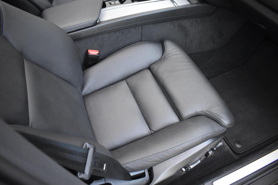 Volvo XC60 T6 350PK Automaat Plug-in Hybrid AWD Plus Dark