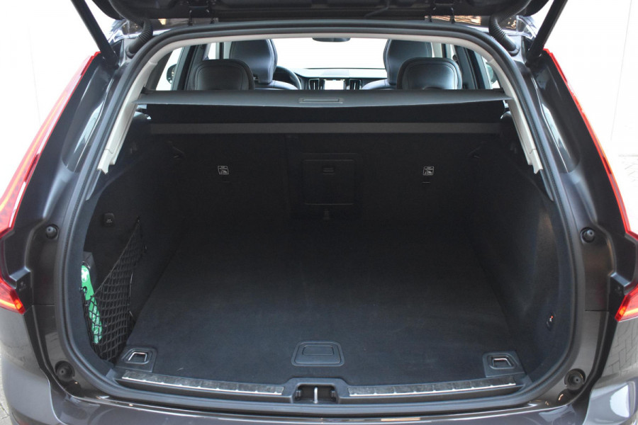 Volvo XC60 T6 350PK Automaat Plug-in Hybrid AWD Plus Dark