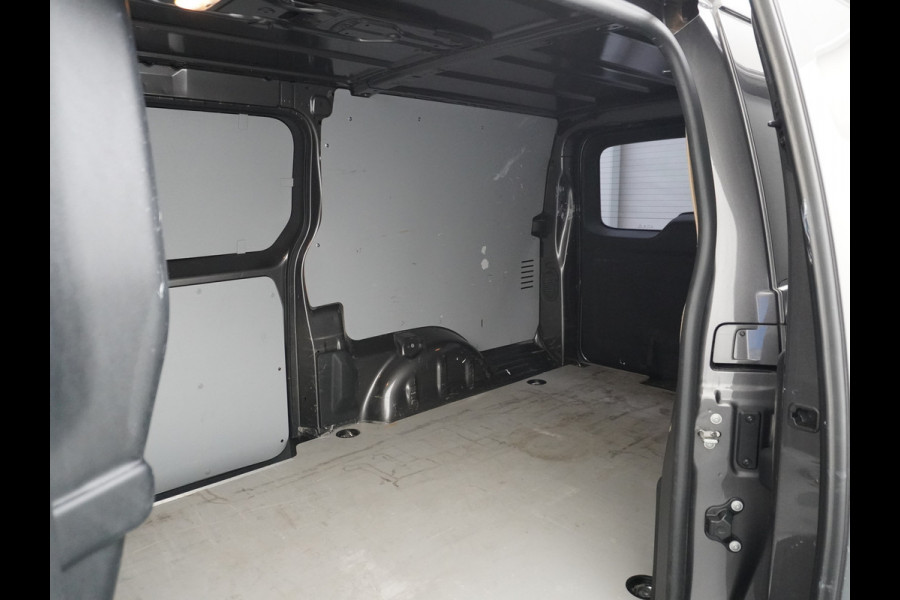 Citroën Jumpy D145pk XL L3 3Pers. Navi Apple Carplay Android Auto Cruise Pdc2x-Schuifdeur Cruise DAB+ Bordherkenning WiFi Citroen Connect Regen/Lichtsensor Dodehoeksensor SpoorAssist Voorruit+Wisserverwarmd 1e Eigenaar Euro 6 370Nm koppel nieuwprijs 51.000 euro inc bpm