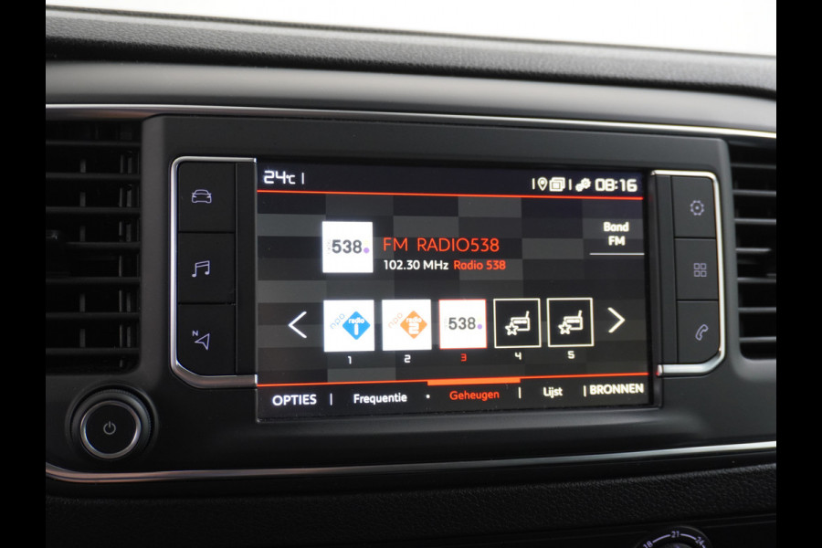 Citroën Jumpy D145pk XL L3 3Pers. Navi Apple Carplay Android Auto Cruise Pdc2x-Schuifdeur Cruise DAB+ Bordherkenning WiFi Citroen Connect Regen/Lichtsensor Dodehoeksensor SpoorAssist Voorruit+Wisserverwarmd 1e Eigenaar Euro 6 370Nm koppel nieuwprijs 51.000 euro inc bpm