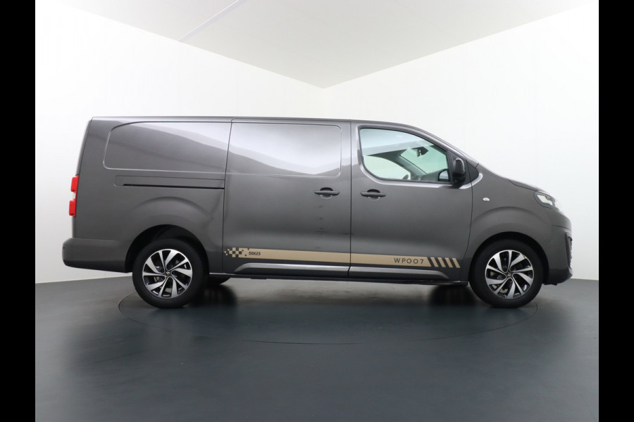 Citroën Jumpy D145pk XL L3 3Pers. Navi Apple Carplay Android Auto Cruise Pdc2x-Schuifdeur Cruise DAB+ Bordherkenning WiFi Citroen Connect Regen/Lichtsensor Dodehoeksensor SpoorAssist Voorruit+Wisserverwarmd 1e Eigenaar Euro 6 370Nm koppel nieuwprijs 51.000 euro inc bpm