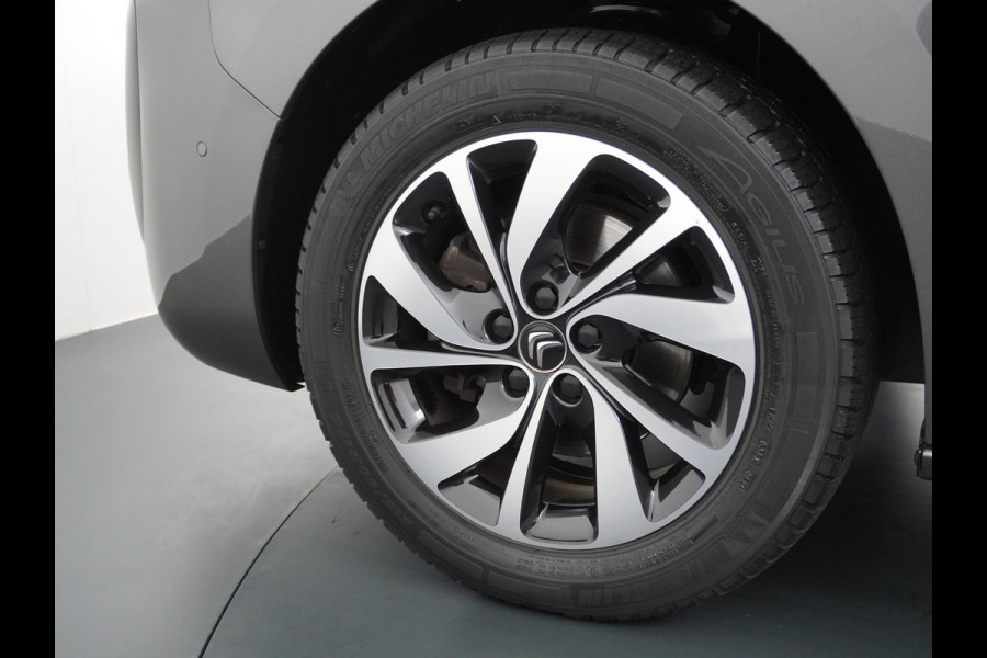 Citroën Jumpy D145pk XL L3 3Pers. Navi Apple Carplay Android Auto Cruise Pdc2x-Schuifdeur Cruise DAB+ Bordherkenning WiFi Citroen Connect Regen/Lichtsensor Dodehoeksensor SpoorAssist Voorruit+Wisserverwarmd 1e Eigenaar Euro 6 370Nm koppel nieuwprijs 51.000 euro inc bpm