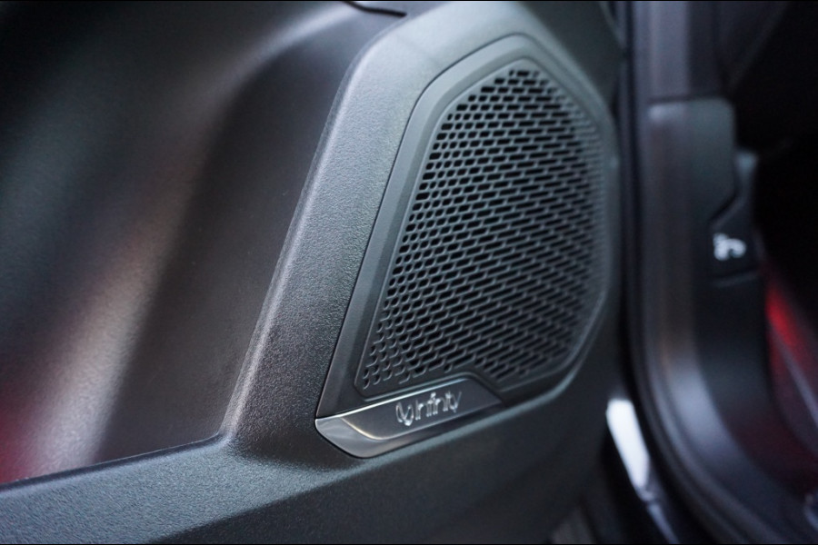 Lynk & Co 01 262PK PHEV NIEUW!! | ADAPTIVE | AFN. TREKHAAK | ZWARTE HEMEL