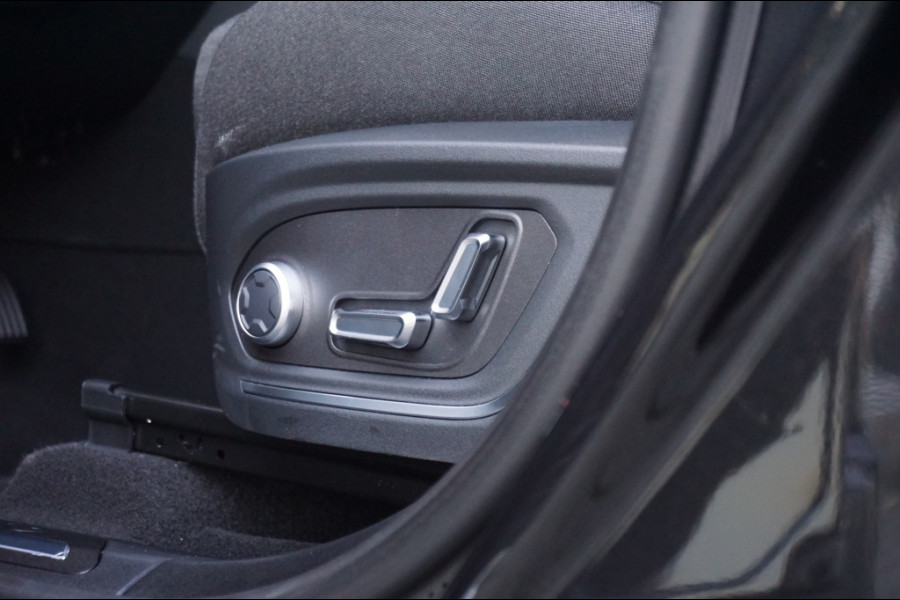 Lynk & Co 01 262PK PHEV NIEUW!! | ADAPTIVE | AFN. TREKHAAK | ZWARTE HEMEL