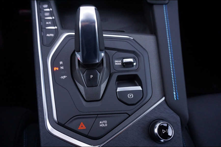 Lynk & Co 01 262PK PHEV NIEUW!! | ADAPTIVE | AFN. TREKHAAK | ZWARTE HEMEL