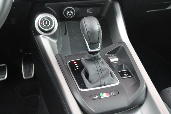 Alfa Romeo Tonale 1.5T 160PK Hybrid VELOCE | PANORAMISCH SCHUIF/KANTEL DAK | PREMIUM PACK: LEDEREN BEKLEDING/GEVENTILEERDE VOORSTOELEN/4-VOUDIG ELEKTRISCH VERSTELBARE LENDESTEUN VOORSTOELEN/HOOGGLANS ZWARTE RAAMOMLIJSTING/AMBIENT LIGHTING | TECHNOLOGY PACK: PARKEERWAARSCHUWING VOOR EN ACHTER/360° CAMERA/AUTOMATISCH INPARKEREN/ AUTONOMOUS DRIVING LEVEL 2: ADAPTIVE CRUISE CONTROL/LANE CENTERING ASSIST/TRAFFIC JAM ASSIST DODEHOEK DETECTIE AUTOMATISCH DIMMENDE BUITENSPIEGELS ELEKTRISCH BEDIENBARE ACHTERKLEP | WINTERPACK: STOELVERWARMING VOOR/STUURVERWARMING/VERWARMBARE RUITENSPROEIERS | HAR