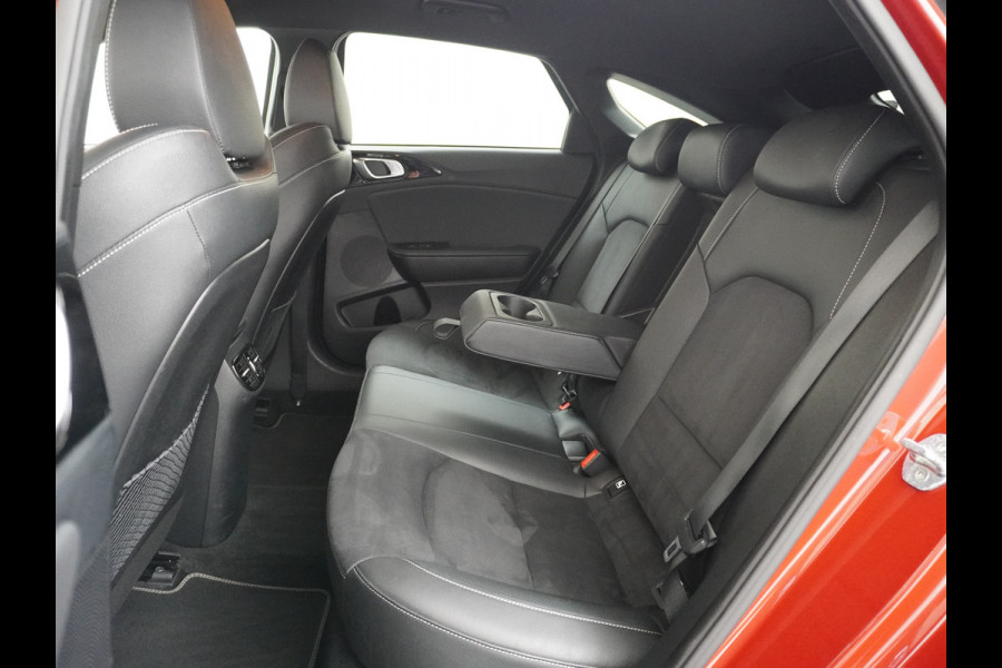 Kia ProCeed 1.5T 160PK AUT-7 GT-Plus Line MHEV Virtual Cockpit Navi Camera Ecc Apple Carplay Android Auto Adap.Cruise Stoel+Bank+Stuurverwar Keyless DAB Lmv 18" Led Dodehoekdetector Rijstrooksensor met correctie Elek.Achterklep Verkeersbord detectie Uitparkeer waarschuwing Zeer compleet! 1e Eigenaar Origineel Nederlandse Auto €37.000,- nieuw