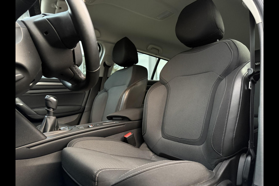 Renault MEGANE Estate 1.3 TCe 140 Equilibre | Navi | ECC | LMV |