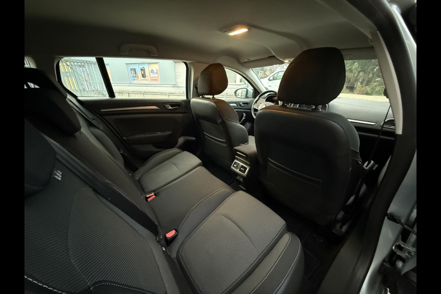 Renault MEGANE Estate 1.3 TCe 140 Equilibre | Navi | ECC | LMV |