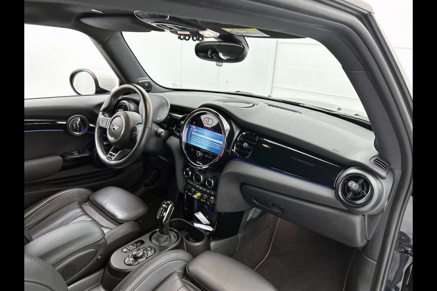 MINI Mini Electric S MINI Yours 135KW / 33 kWh SOH 100% Comfort plus / Driving Ass. / Leder / Navigatie / Pdc+Camera / Harman Kardon / 100% Elektrisch, 100% Stijlvol / Apk 05-2027