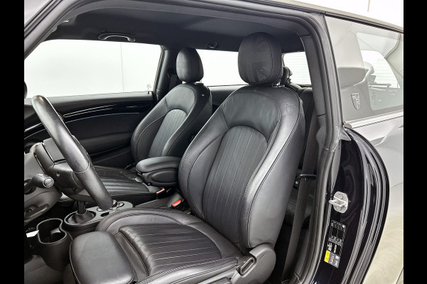 MINI Mini Electric S MINI Yours 135KW / 33 kWh SOH 100% Comfort plus / Driving Ass. / Leder / Navigatie / Pdc+Camera / Harman Kardon / 100% Elektrisch, 100% Stijlvol / Apk 05-2027