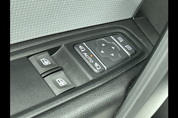 Nissan Townstar N-Connecta L2 45 kWh 100% EV. / Pdc.+Camera / Airco-ecc./ Radio-multimedia / Schuifdeur rechts / WLTP-actieradius: ca. 285 km / 100% Stijlvol / Apk 03-2028