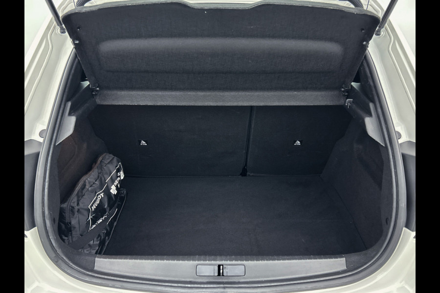 Peugeot 208 1.5 HDi 103PK Blue Active 5Drs. Airco / Navigatie / Lm.velgen / Pdc.A / Distributie vv bij 172Dkm / Apk 11-2026