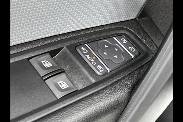 Nissan Townstar N-Connecta L2 45 kWh 100% EV. / Pdc.+Camera / Airco-ecc./ Radio-multimedia / Schuifdeur rechts / WLTP-actieradius: ca. 285 km / 100% Stijlvol / Apk 03-2028