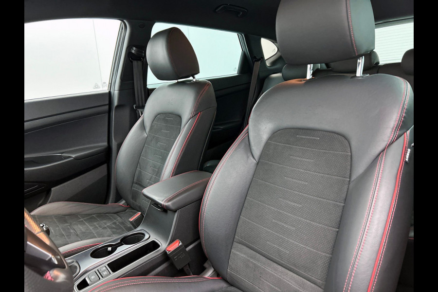 Hyundai Tucson 1.6 CRDi 136PK mild-hybride N-Line / Trekhaak / Navigatie / Camera / 1/2Leder / Airco-ecc./ Stoelverwarming / Apk - nieuw