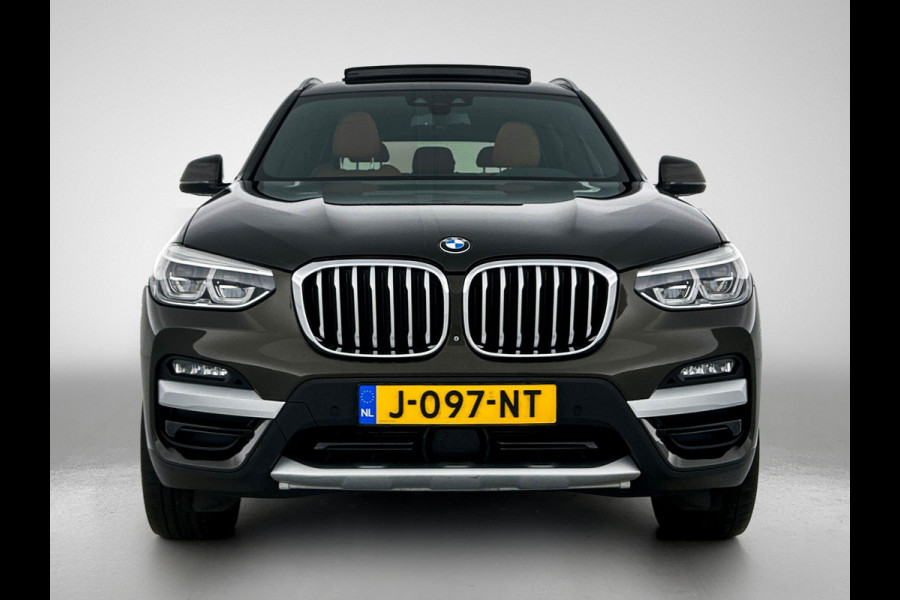 BMW X3 xDrive30e eDrive Edition Panoramadak / Trekhaak / Leder-Sport / Pdc+Camera / Stoel-Stuurverwarming / Harman Kardon / NL auto / Apk 09-2026